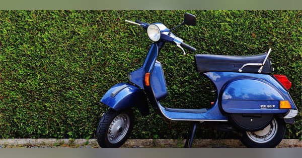 Kampagne des Monats Februar: E-Roller, Mofas & Co.: Jetzt Versicherungs­kenn­zeichen erneuern